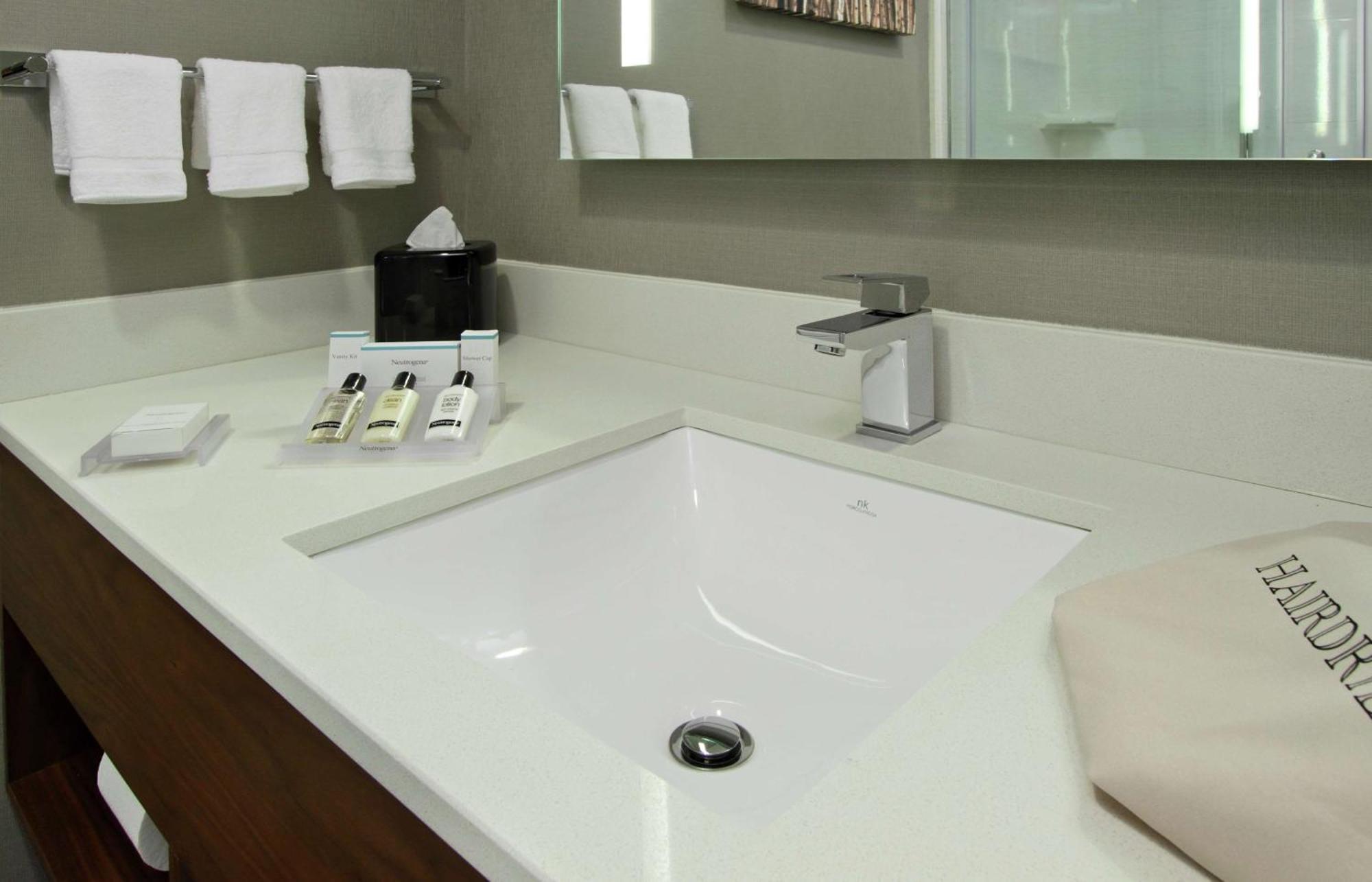 Hilton Garden Inn New York/Midtown Park Avenue Esterno foto